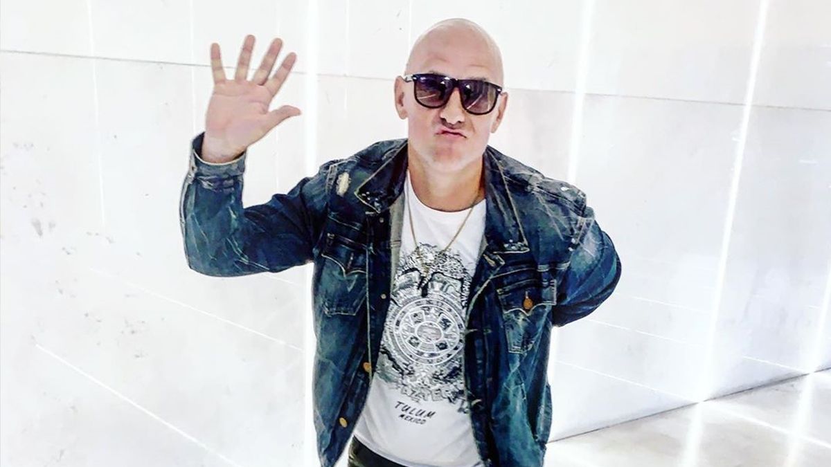 Потап зворушив мережу спільним знімком з сином