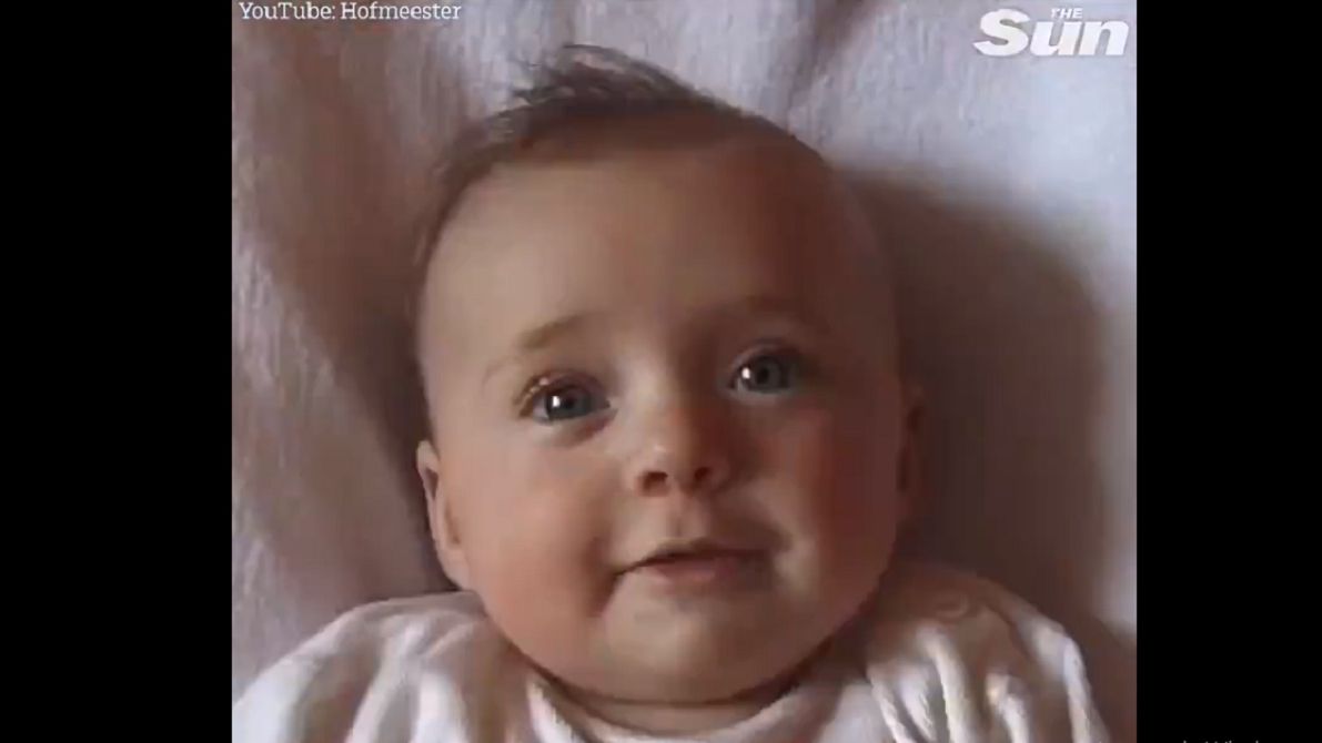 Батько знімав дочку щотижня 20 років поспіль, і ось що вийшло: відео