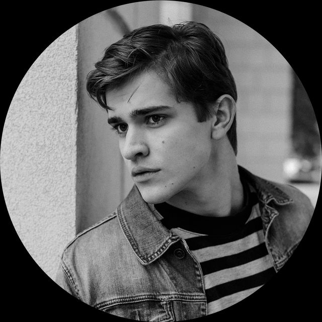 Перші ластівки: які актори зіграли головні ролі в серіалі - фото 367727