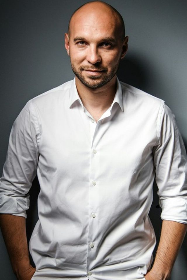 Перші ластівки: які актори зіграли головні ролі в серіалі - фото 367738