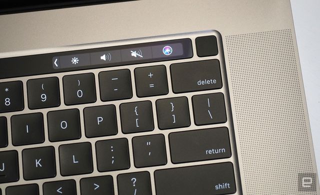 Apple представила MacBook Pro 16: характеристики, ціна та огляд новинки - фото 367961