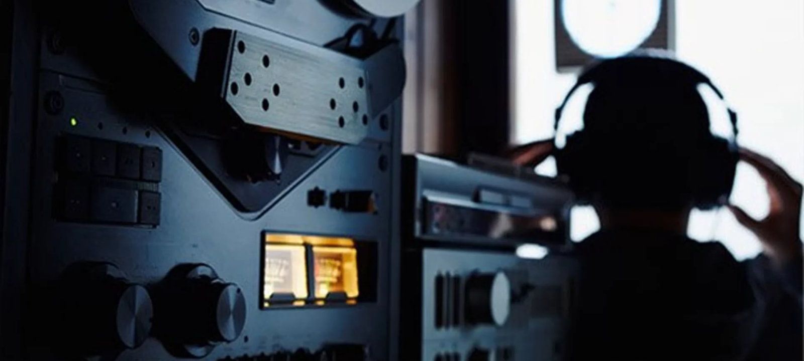 Як знайти приховану камеру в готелі або апартаментах: поради експерта