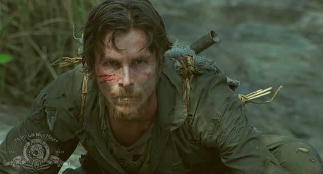 Крістіан Бейл у фільмі Рятівний світанок - фото 368244