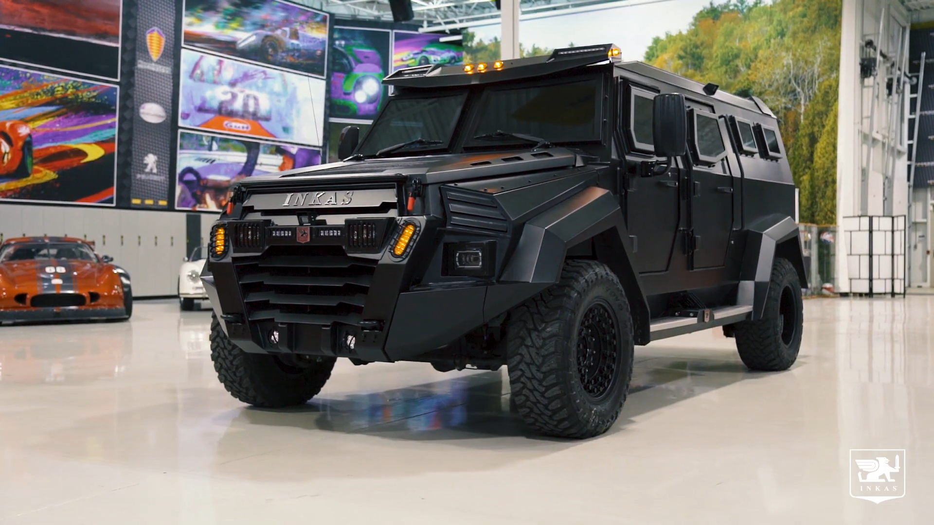 Канадці показали броньований позашляховик на кожен день