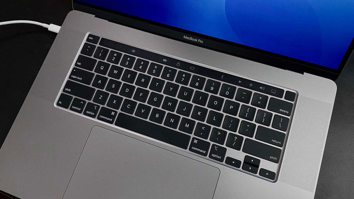 Чим MacBook Pro 16 вразив блогерів? - фото 1