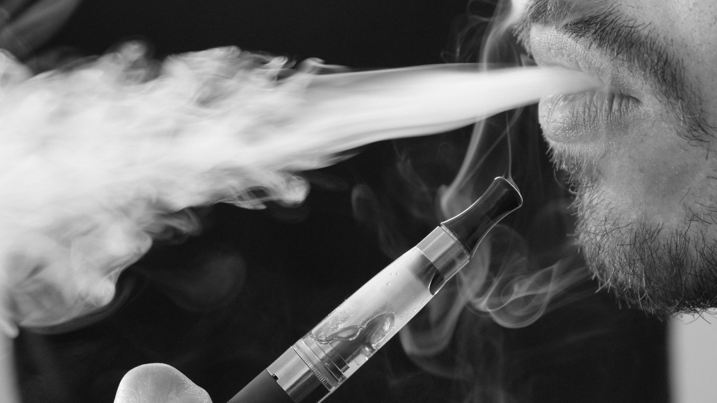 З App Store видалили всі програми, пов'язані з вейпінгом