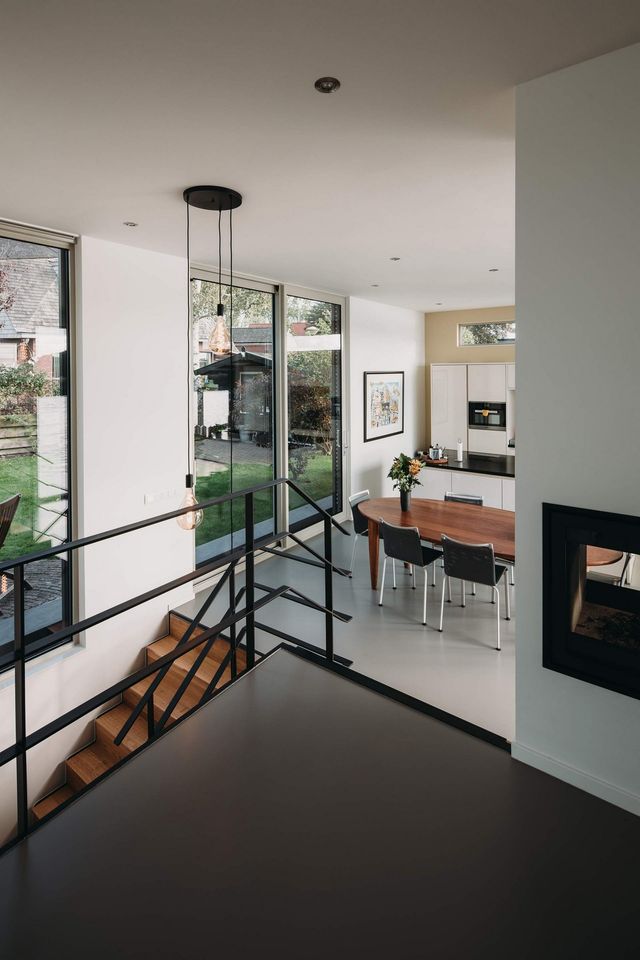 У Нідерландах з'явився ідеальний дім на воді: ефектні фото - фото 368704