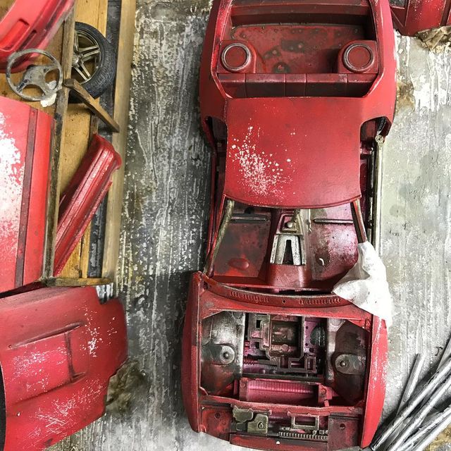 Художник створює вражаючі мініатюри авто, які змушують придивитись - фото 368817