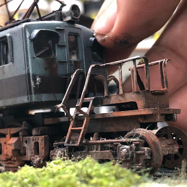 Художник створює вражаючі мініатюри авто, які змушують придивитись - фото 368818