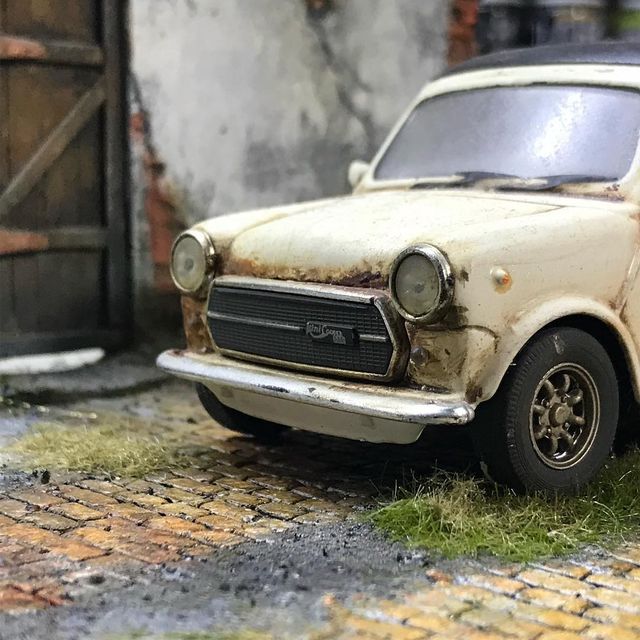 Художник створює вражаючі мініатюри авто, які змушують придивитись - фото 368819