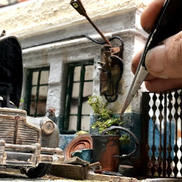 Художник створює вражаючі мініатюри авто, які змушують придивитись - фото 368823