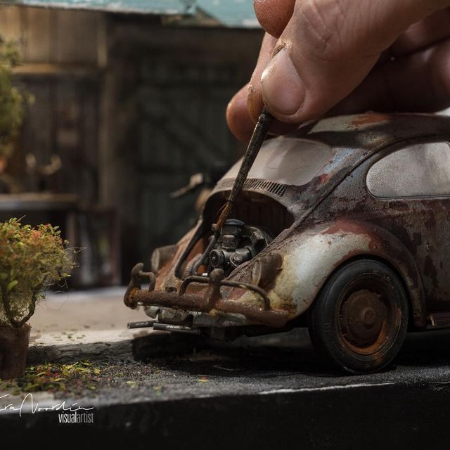 Художник створює вражаючі мініатюри авто, які змушують придивитись - фото 368826