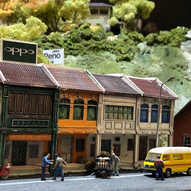 Художник створює вражаючі мініатюри авто, які змушують придивитись - фото 368832