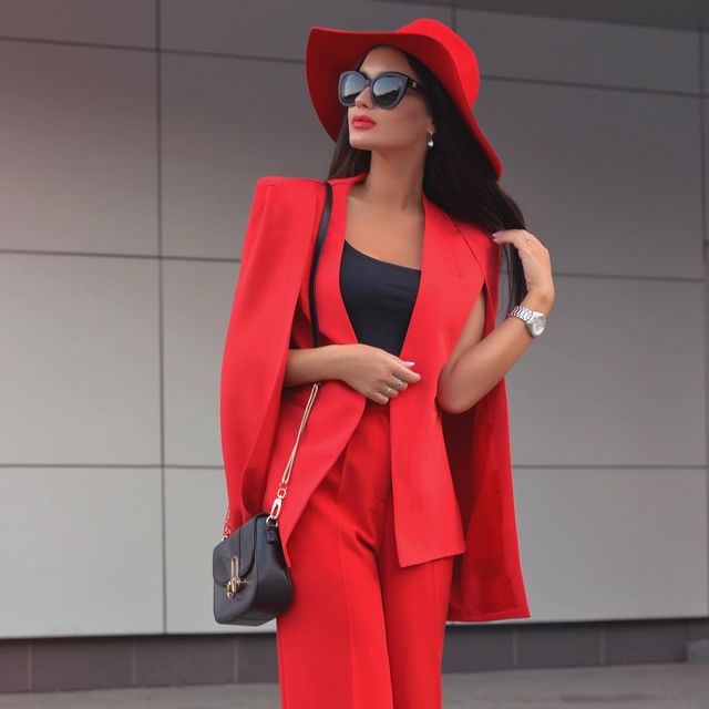 Колір одягу, який може звести чоловіків з розуму - фото 368959