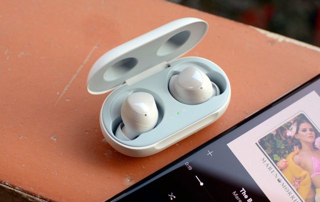 Samsung Galaxy Buds обійшов 'яблучні' навушники - фото 368970