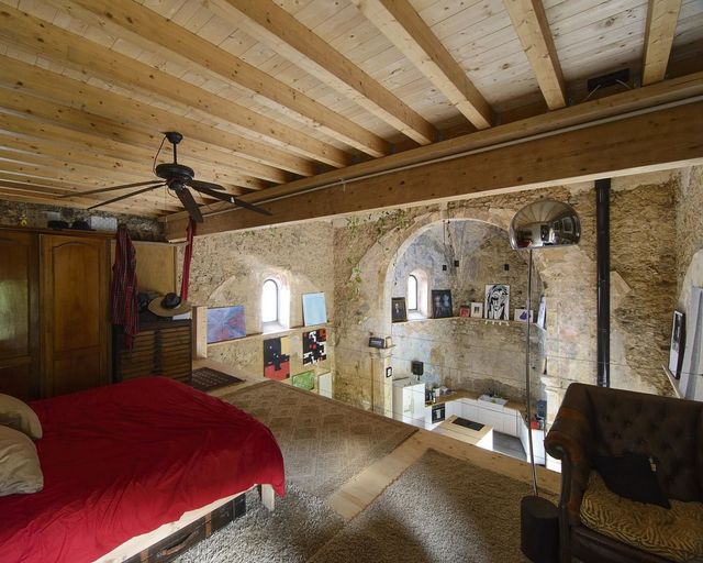 Іспанці перетворили стару церкву у сучасне помешкання: фото - фото 369059