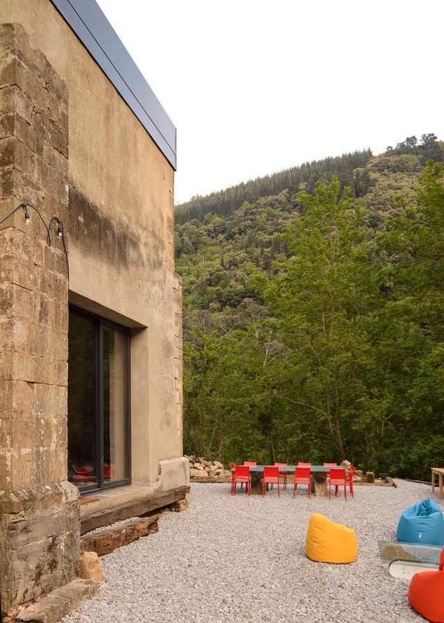 Іспанці перетворили стару церкву у сучасне помешкання: фото - фото 369064