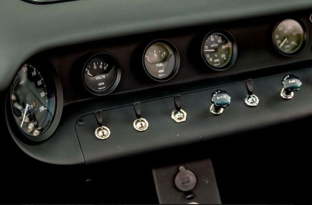 Форд проти Феррарі: гоночний Ford GT40 з фільму продають - фото 369090