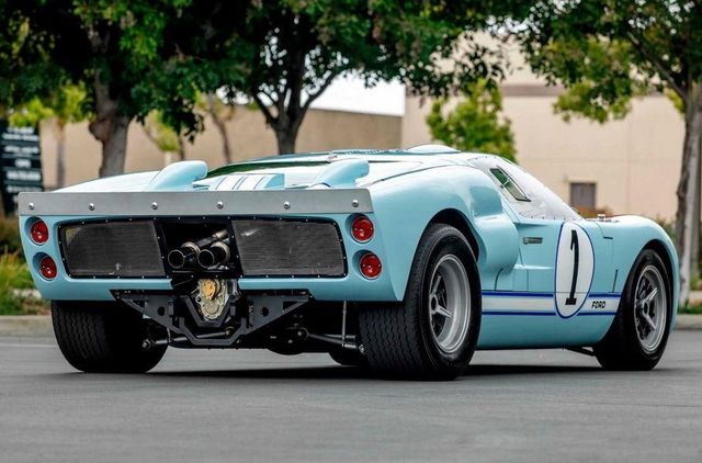 Форд проти Феррарі: гоночний Ford GT40 з фільму продають - фото 369095