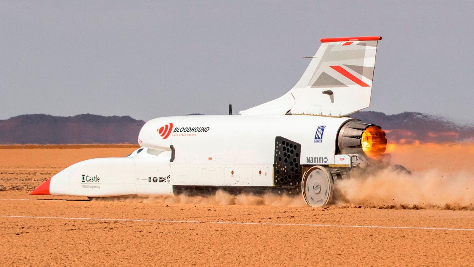 Реактивний автомобіль розігнався до 1011 км/год: дивіться відео