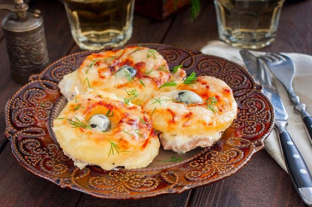 Гарячі страви зі свинини: смачні рецепти з фото - фото 369214