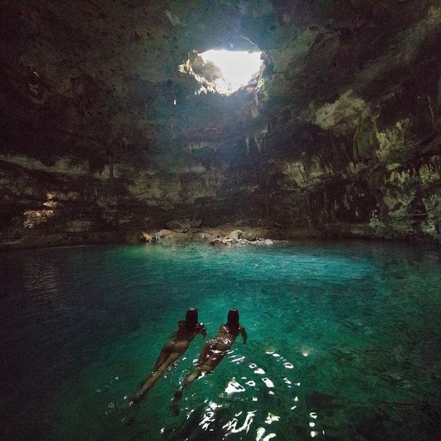 Найсексуальніша гравець у покер похизувалась формами у Мексиці - фото 369580