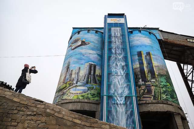 У Запоріжжі намалювали найбільший в Україні мурал - фото 369802