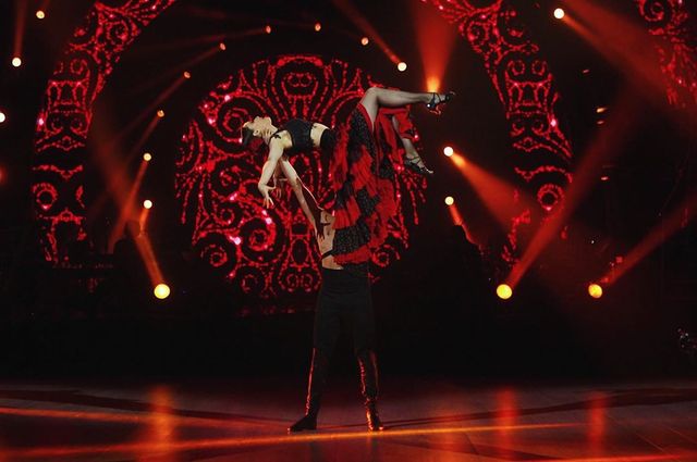 Ксенія Мішина та Євген Кот перемогли у Танцях з зірками - фото 370009