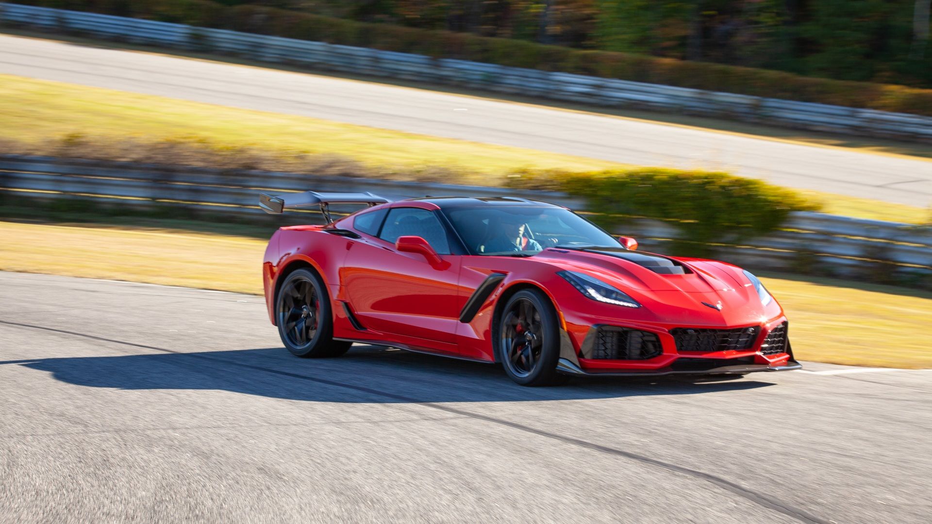 Уперше в історії моделі: Chevrolet Corvette ZR1 стане повнопривідним гібридом