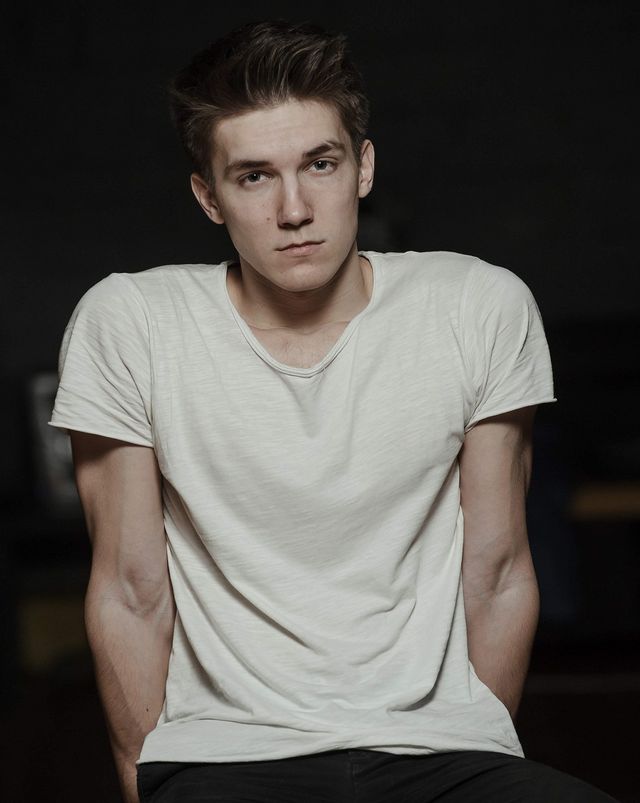 Новенька: які актори зіграли головні ролі в серіалі - фото 370104