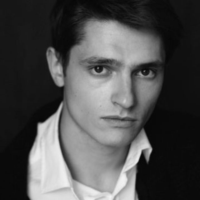 Новенька: які актори зіграли головні ролі в серіалі - фото 370109