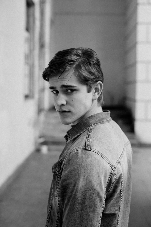 Новенька: які актори зіграли головні ролі в серіалі - фото 370118