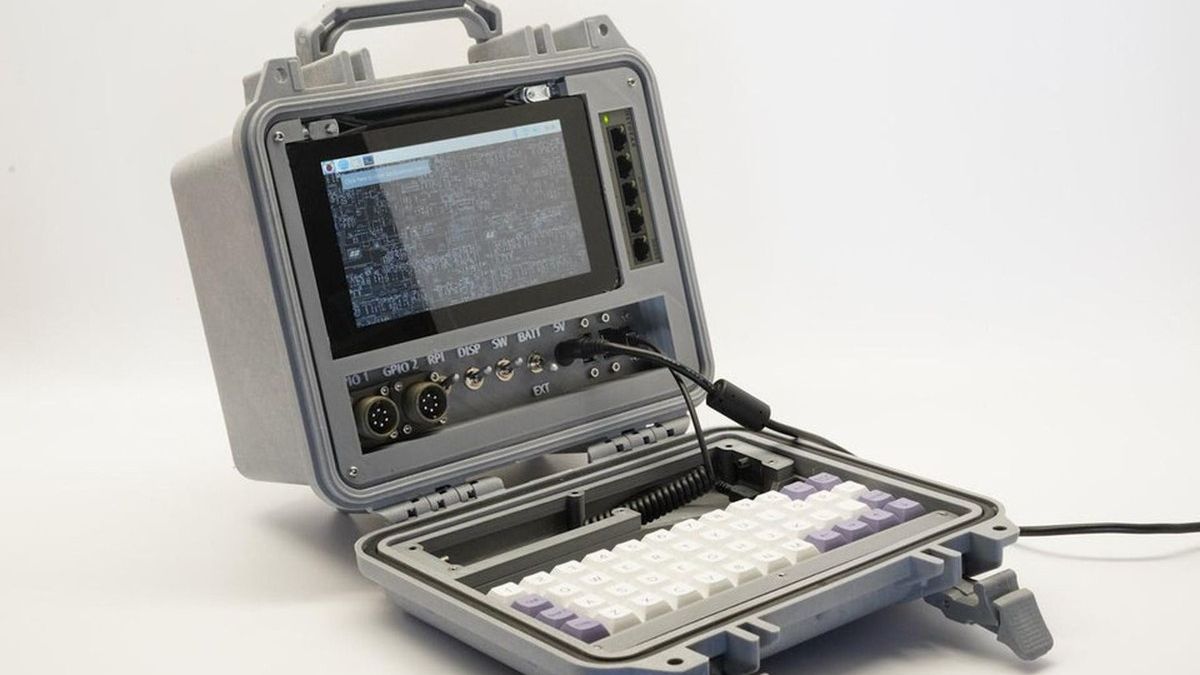 Американський винахідник розробив комп'ютер на випадок кінця світу