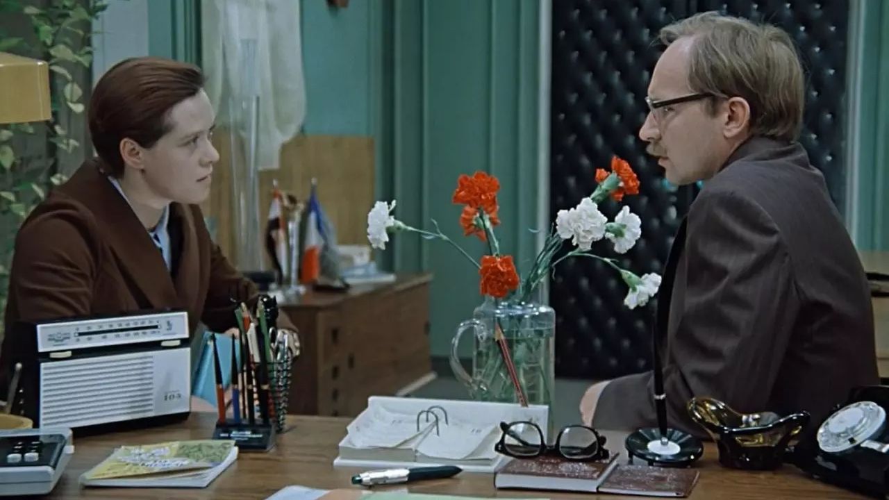 Кадр з фільму Службовий роман - фото 1