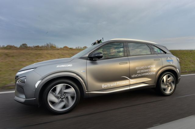 Hyundai на водні побив світовий рекорд: майже 800 кілометрів без заправки - фото 371089