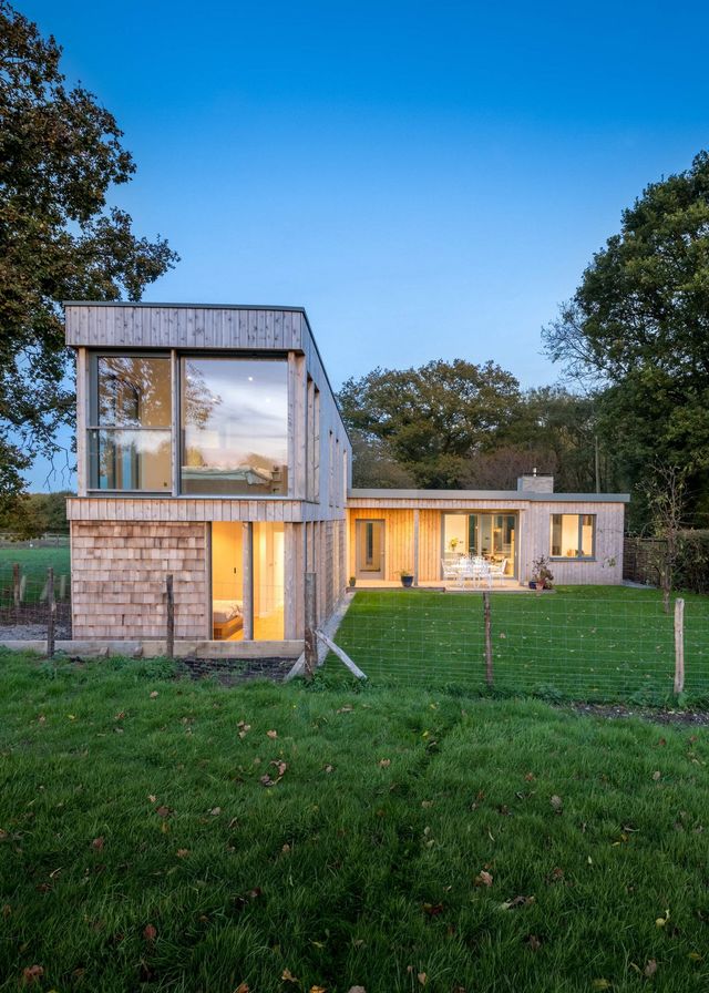 Архітектори перетворили старе бунгало в Англії у сучасний котедж: фото - фото 371566