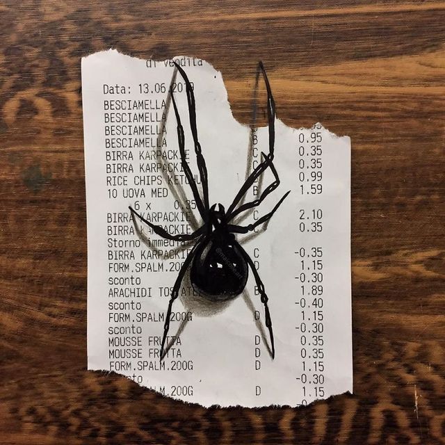 Молодий італієць ніколи не викидає чеки, і ось для чого (фото) - фото 372160