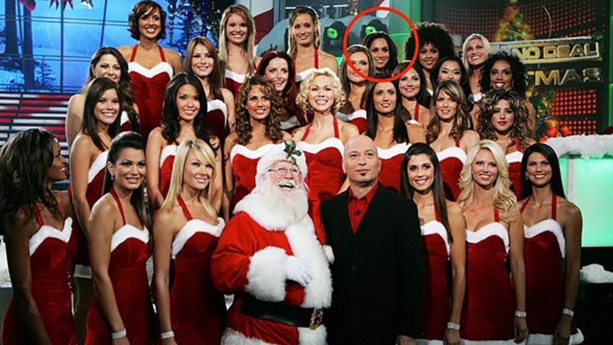 Мережу спантеличили пікантні фото Меган Маркл у костюмі Санти