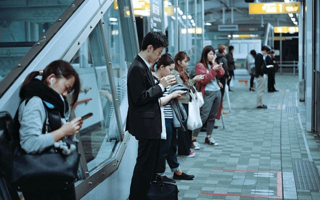 Мілленіали представили новий етикет: 10 сучасних табу - фото 372471