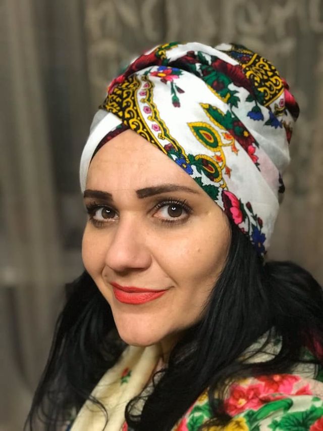 Красуні-українки у хустках долучилися до неймовірного флешмобу - фото 372650