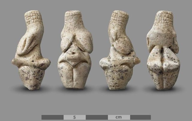 Археологи знайшли статуетку Венери віком 23 тисячі років - фото 372668
