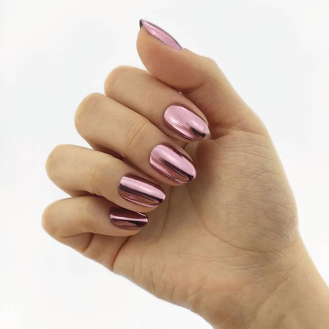 Новорічний манікюр 2020: готові варіанти нігтів на Новий рік у фото - фото 372787