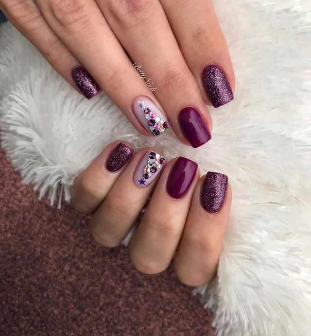 Новорічний манікюр 2020: готові варіанти нігтів на Новий рік у фото - фото 372807