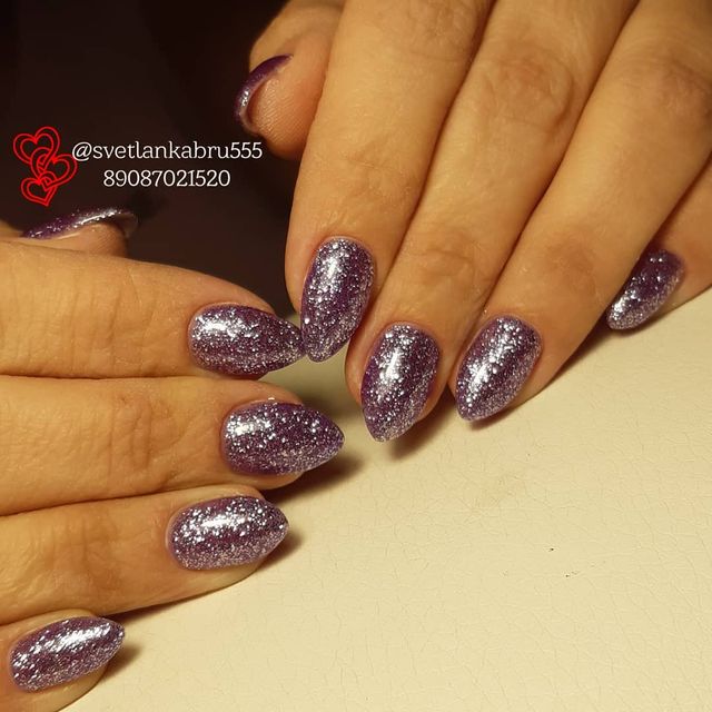 Новорічний манікюр 2020: готові варіанти нігтів на Новий рік у фото - фото 372816