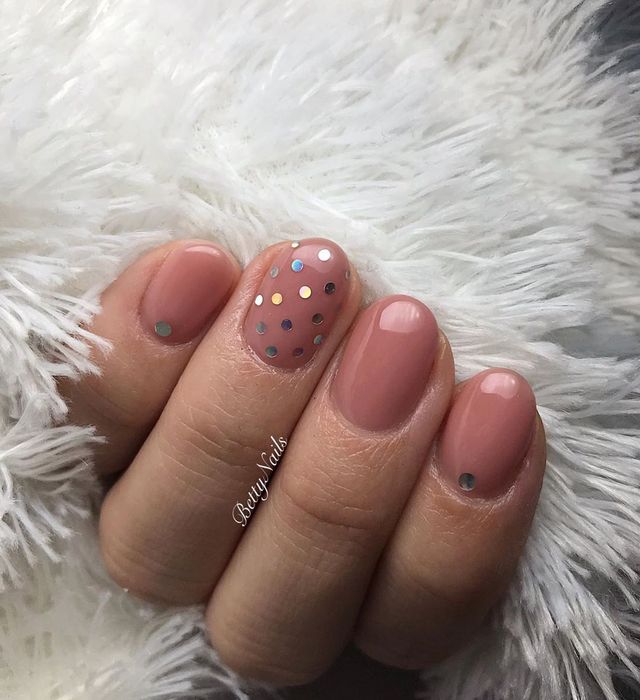 Новорічний манікюр 2020: готові варіанти нігтів на Новий рік у фото - фото 372824