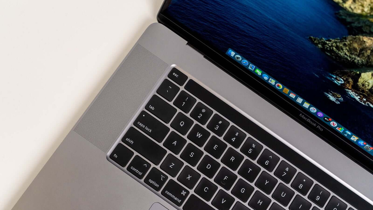 Apple заспокоїла власників нових MacBook Pro 16 - фото 1