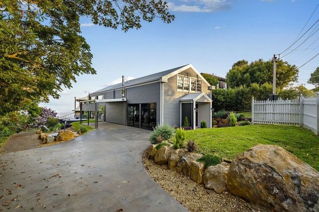 Важко повірити: австралієць перетворив амбар у розкішний дім - фото 372952