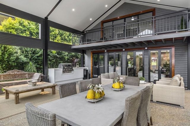 Важко повірити: австралієць перетворив амбар у розкішний дім - фото 372959