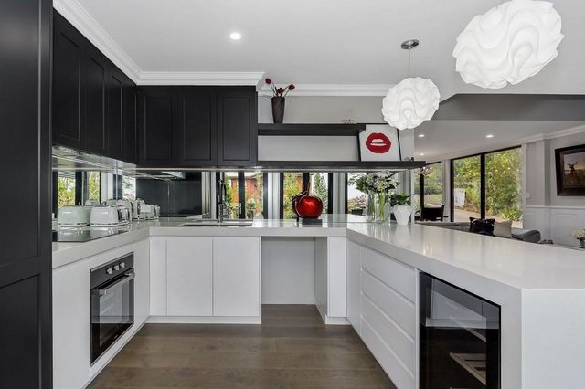 Важко повірити: австралієць перетворив амбар у розкішний дім - фото 372964