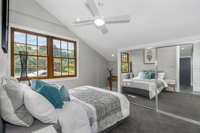 Важко повірити: австралієць перетворив амбар у розкішний дім - фото 372966